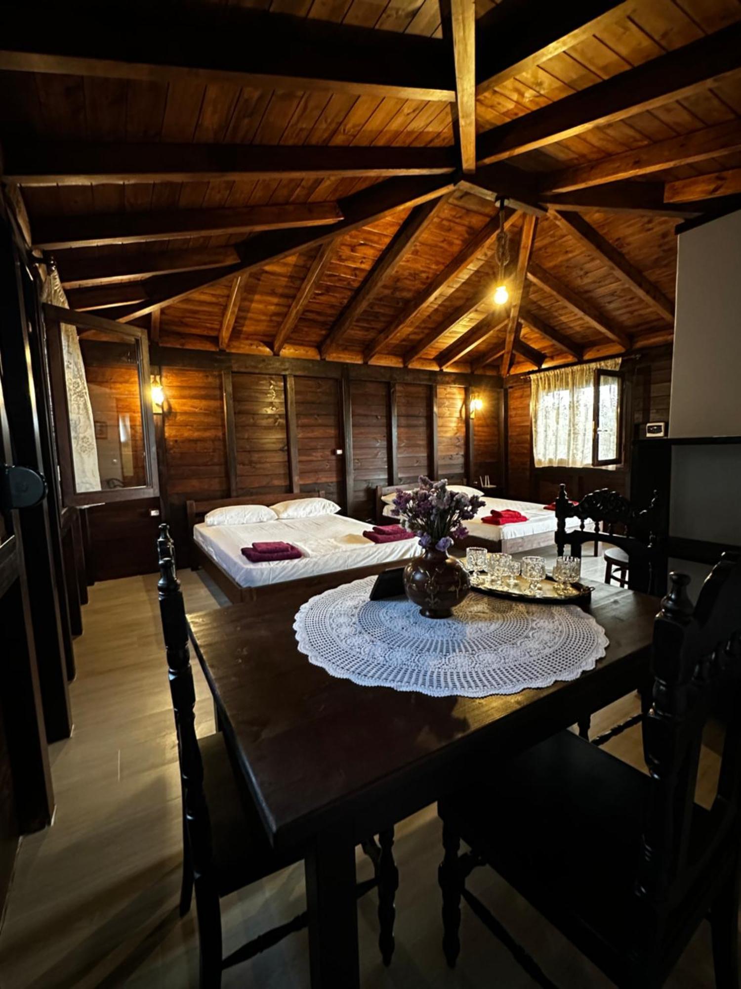 Guest House Gorani Berat Exterior photo